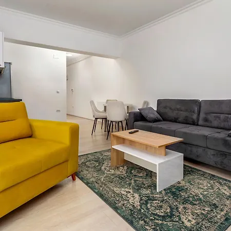 Apartman Submarine - Solid Barrels Mamaia